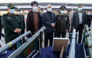 رئیس مجلس از نمایشگاه صنایع دفاعی وزارت دفاع دیدار کرد