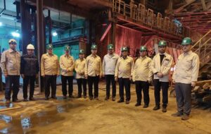 مدیران وزارت صمت از روند پیشرفت پروژه‌های فولاد خوزستان بازدید کردند