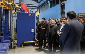 مدیرعامل بانک رفاه کارگران از کارخانه لاستیک سازی بارز بازدید کرد